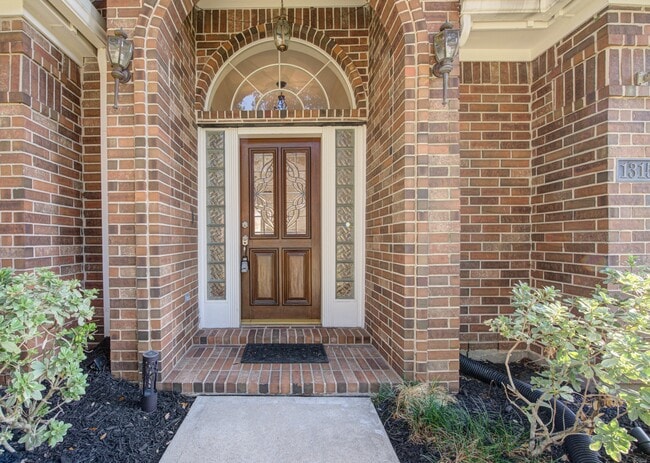 Photo - 1315 Crescent Pkwy Ct