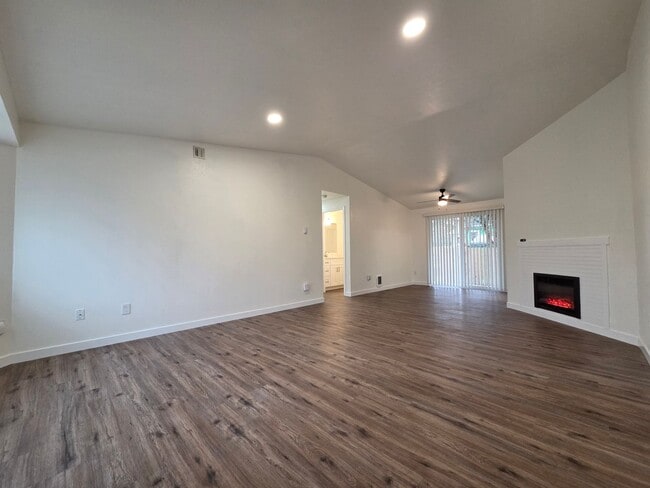 Photo - 1106 106th St Ct E