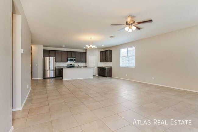 Photo - 18660 W Robin Ln