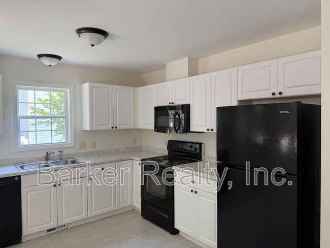 Photo - 704 Southampton Dr