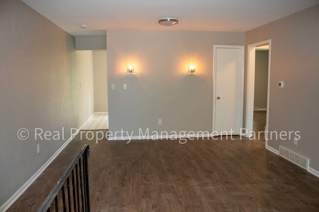 Photo - 3920 Camelot Dr SE Unit 3920