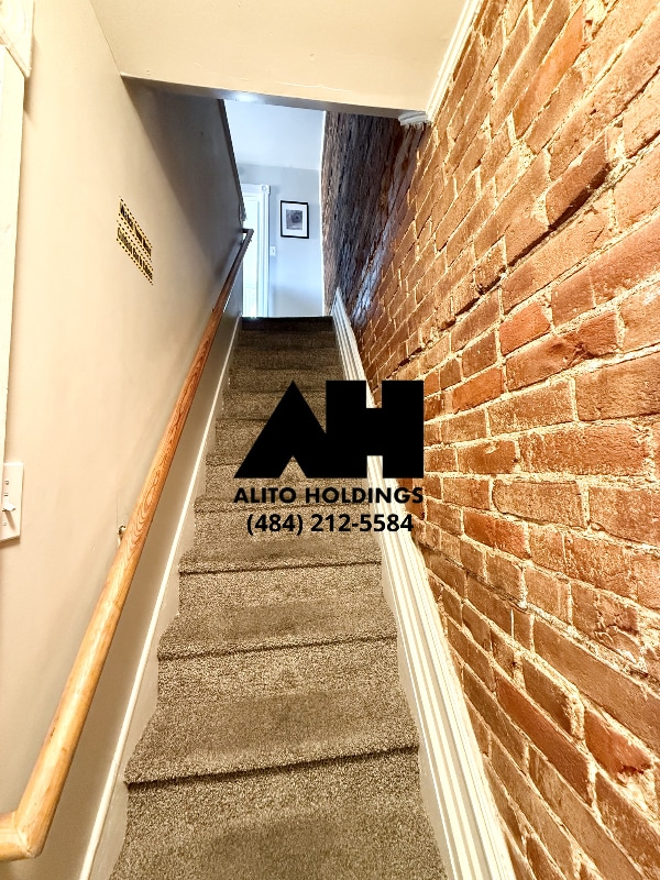 Photo - 1012 W Turner St Unit 3