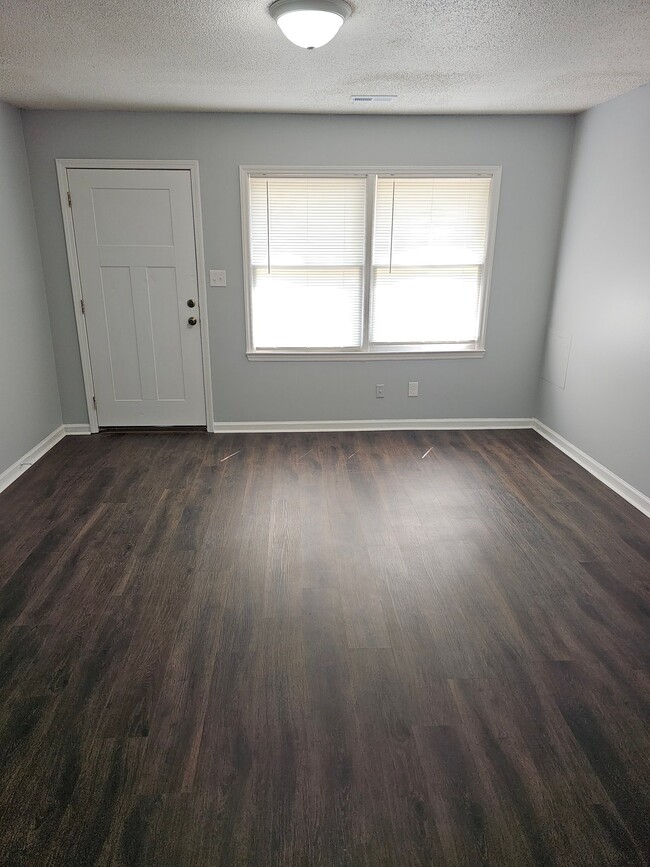 Photo - 1610 Gorman St Unidad 103