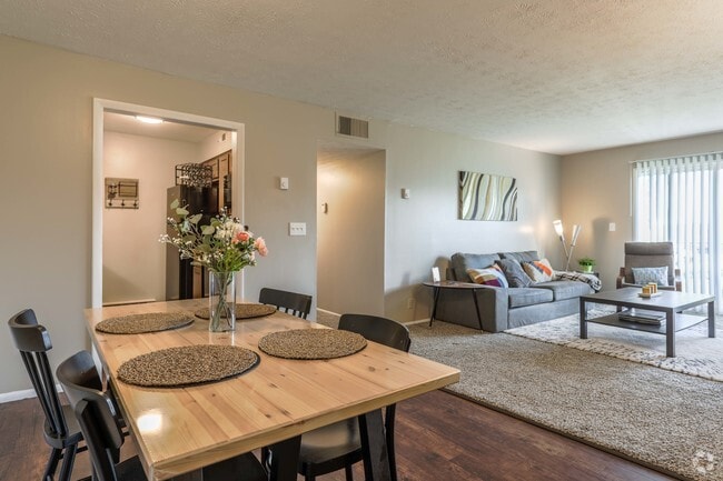2 Bed/ 2 Bath