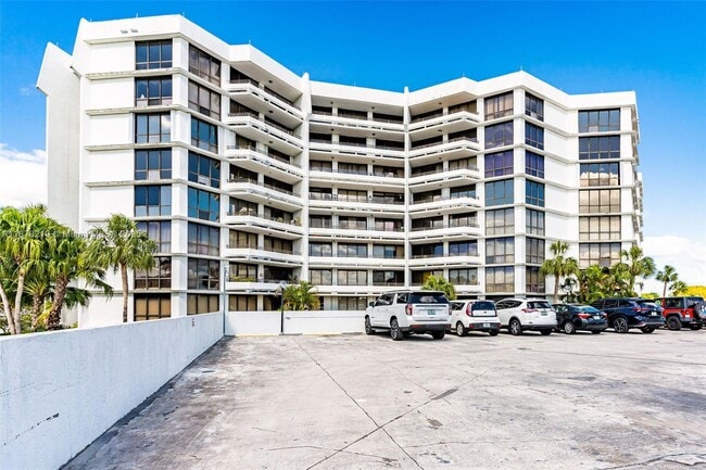 Photo - 13951 Kendale Lakes Cir Unit 307A