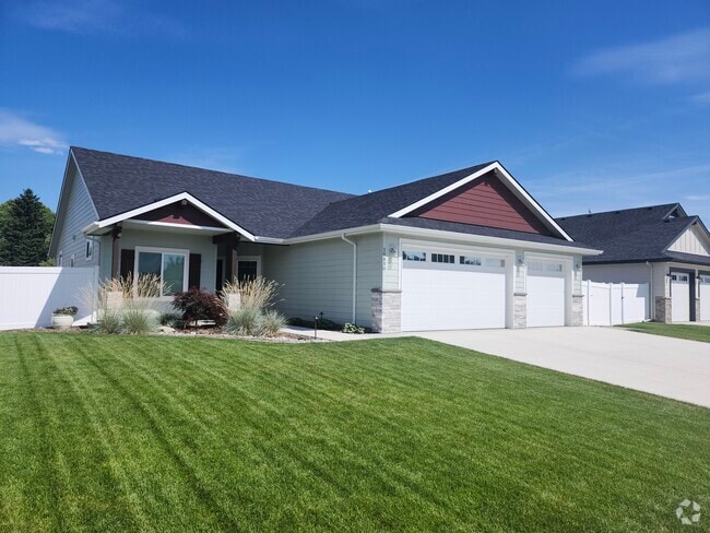 Building Photo - 10850 N Brantley Rd Rental