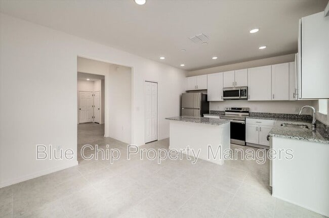 Photo - 34200 Cinder Wy House