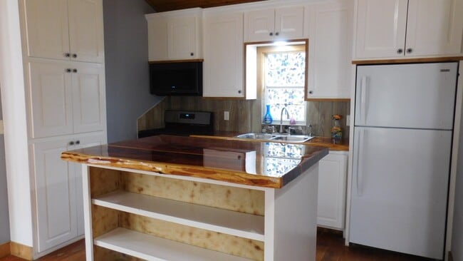 Photo - 000 Woodview