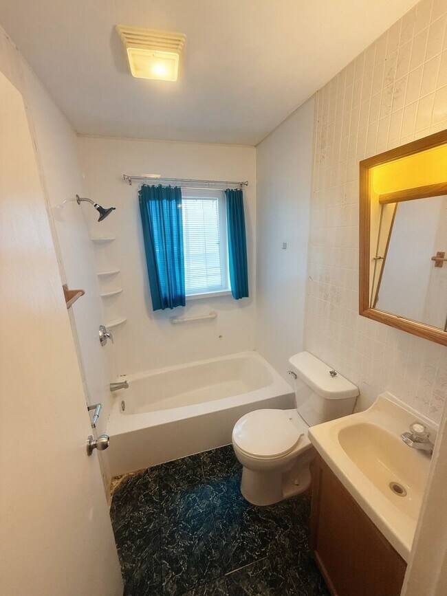 Photo - 1213 East Ave S Unit A