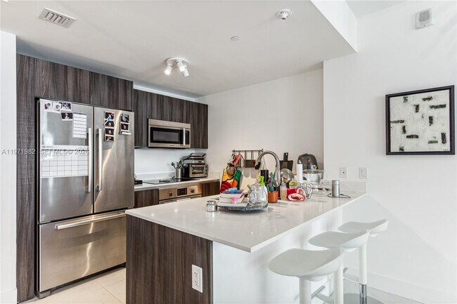 Photo - 488 NE 18th St Unidad 1805