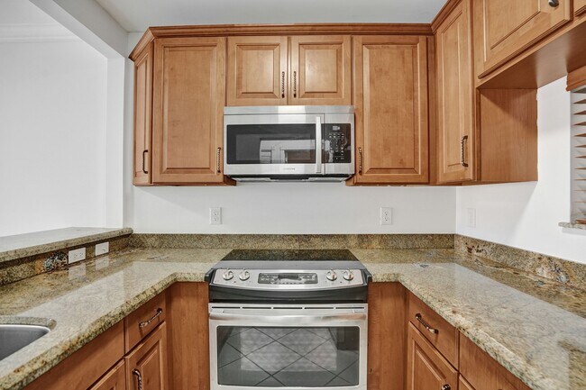 Photo - 2201 SE 9th St Unidad # 106