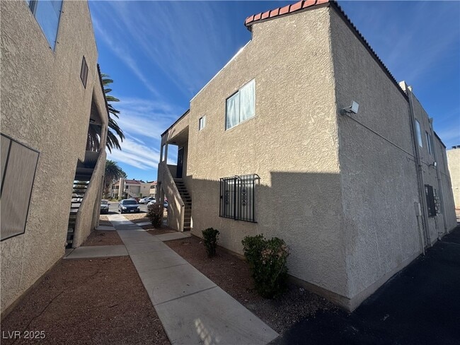Photo - 4919 Newport Cove Dr Unit D