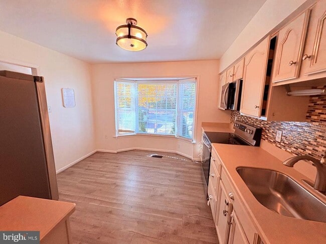 Photo - 12010 Glen Alden Rd