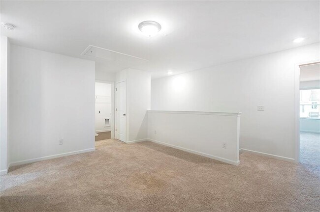 Photo - 5740 Thornton Dr