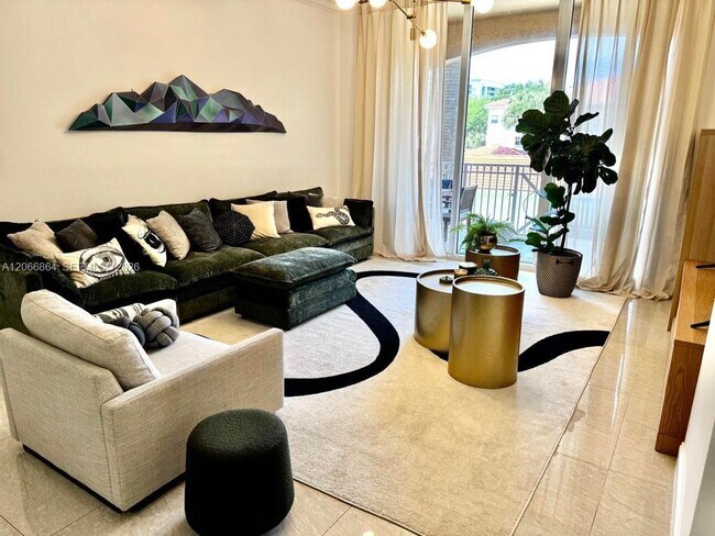 3001 NE 185th St Unit 225