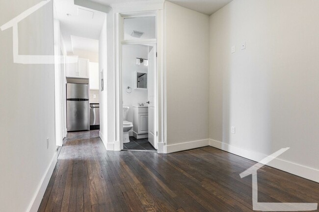 Photo - Avl 6/1- Renovated 2BR on Park Drive w/d in unit!