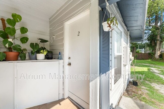 Building Photo - 314 Harwood St Unit #2 Rental