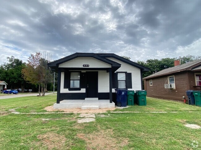 Building Photo - 1400 S Youngs Blvd Rental