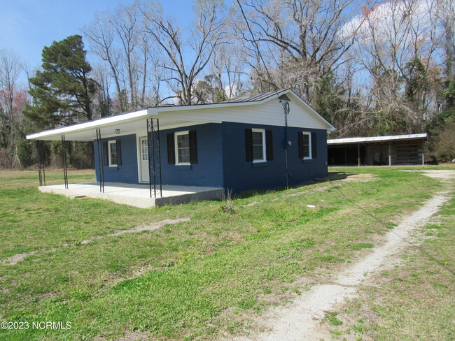 Photo - 7471 White Oak River Rd House