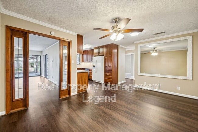 Photo - 2017 Durham St