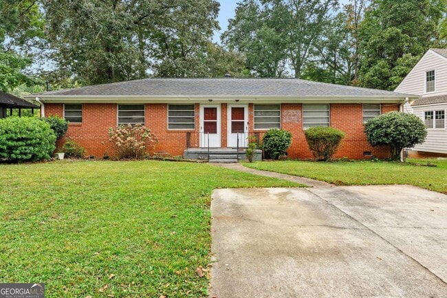 Building Photo - 606 Sycamore Dr