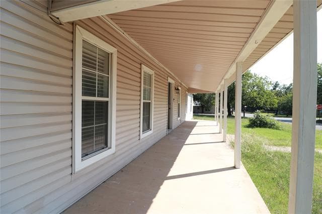 Photo - 1065 W Pecan St