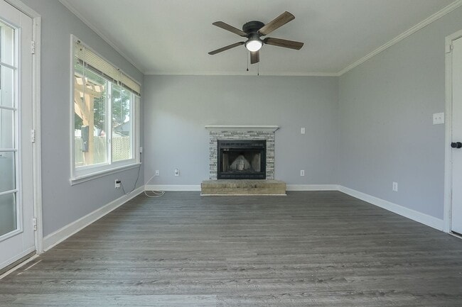 Photo - 4 bedroom 3 Bath in Tangelwoods - Fenced in backyard