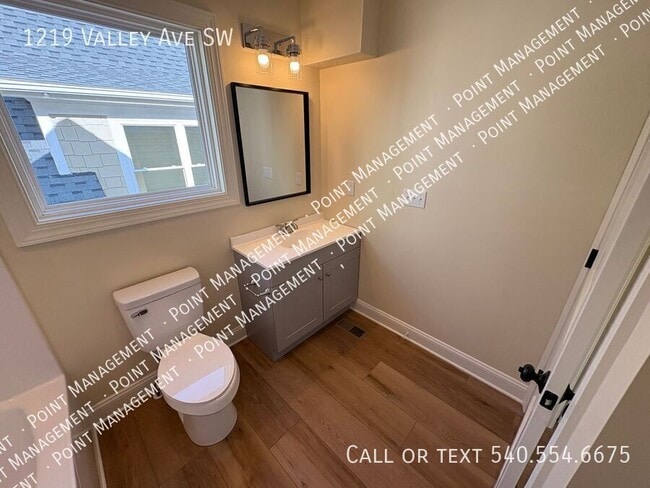 Photo - 1219 Valley Ave SW