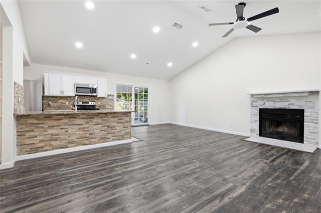 3728 Flintwood Trail