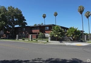 Building Photo - 126 E Jamestown St