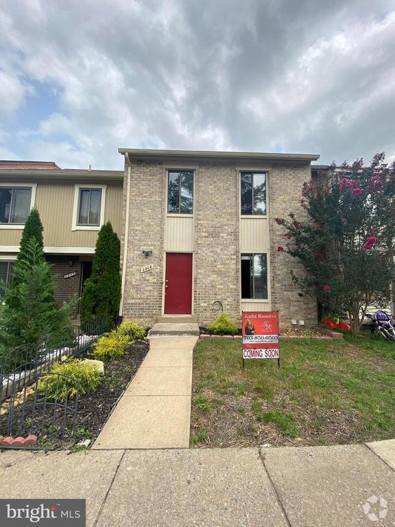 Building Photo - 2908 Cambridge Dr Rental