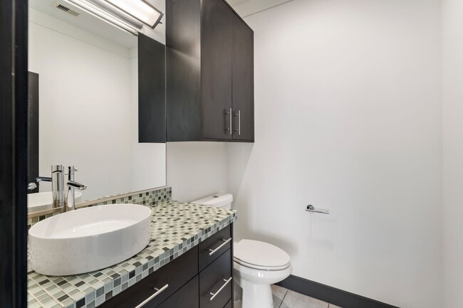 Building Photo - 162 Vieux Carre Dr