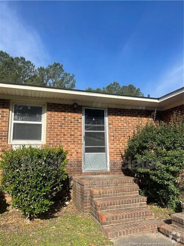 Building Photo - 4959 Fieldcrest Dr Unit F Rental