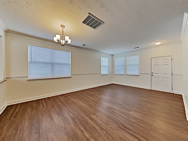 Photo - 76 Parkmont Ct