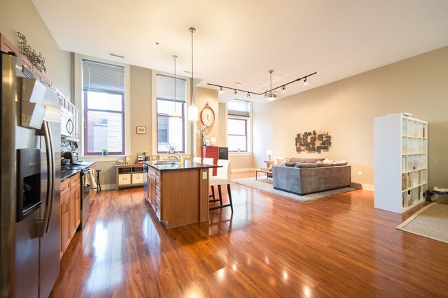 Photo - Fifth Avenue School Lofts