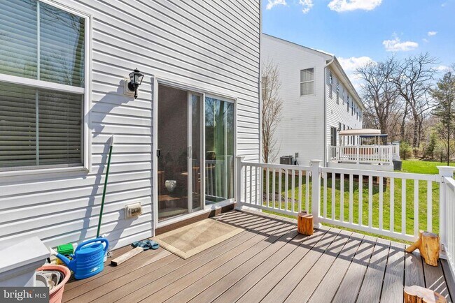 Photo - 407 Wynstone Ct