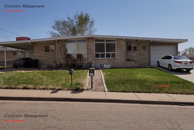 Building Photo - Sunset Duplex Unit 67