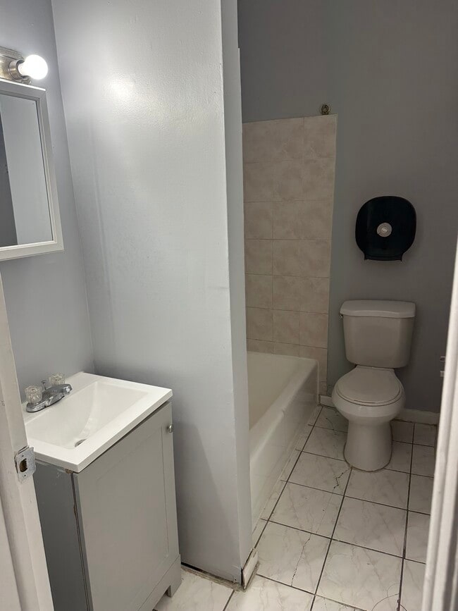 Photo - 3348 W Van Buren St Unit 1