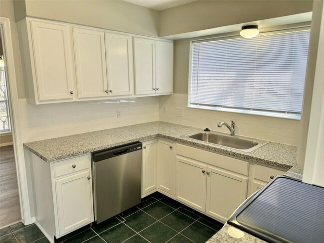 Photo - 9911 Landry Blvd