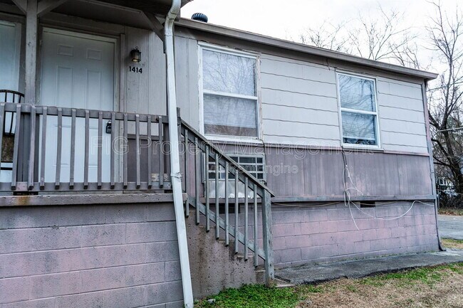 Building Photo - 1414 Chicago Ave