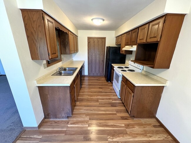 Building Photo - 3001 Cimarron Trl Unit 4 Rental