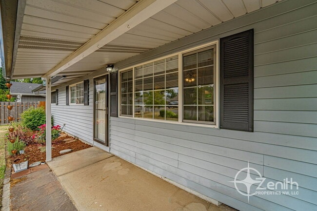 Photo - 15010 NE 39th St