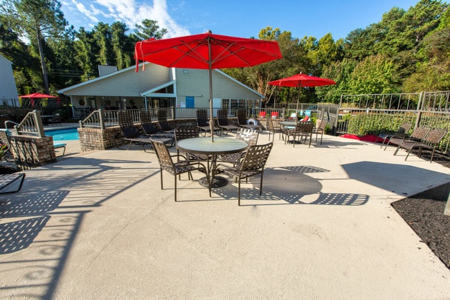 Outdoor Lounge Area - The Retreat at Rocky Ridge