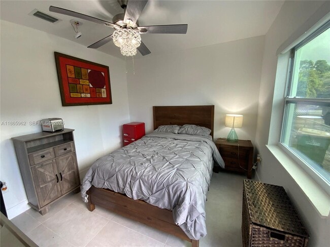 Building Photo - 1365 NW 130th St Unit 0