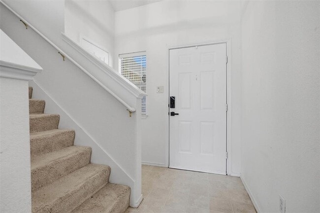 912 Sweet Leaf Ln
