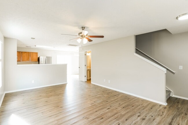 Photo - 2803 Creekbend Dr