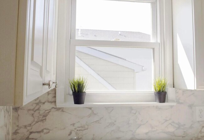 Photo - 173 MALLORY Ave Unidad 2