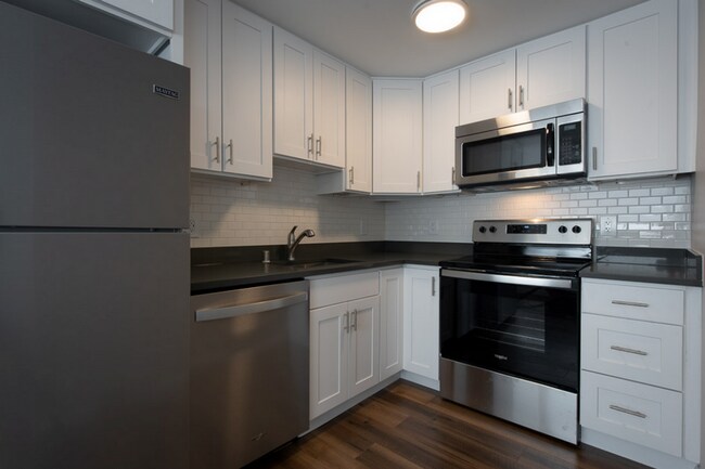 Building Photo - 550 156th Ave SE Unit A