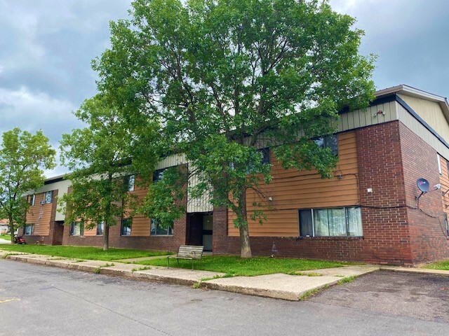 Photo - Laurentian Apartments