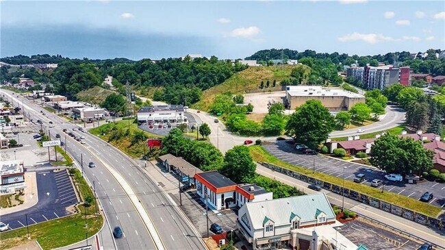 Photo - 7240 McKnight Rd